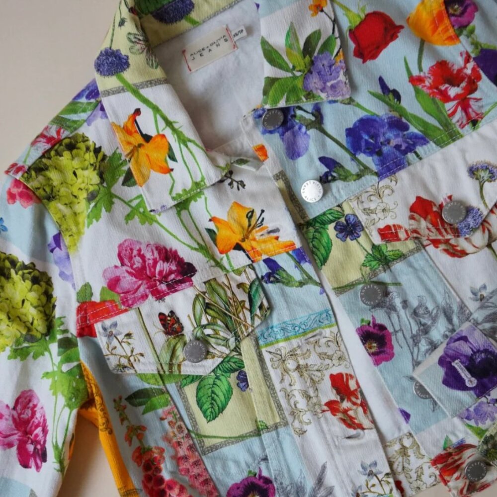 Alice & Olivia Denim "Chloe" Boxy Floral Patchwork Cropped Jacket - Size XS - Picture 3 of 9